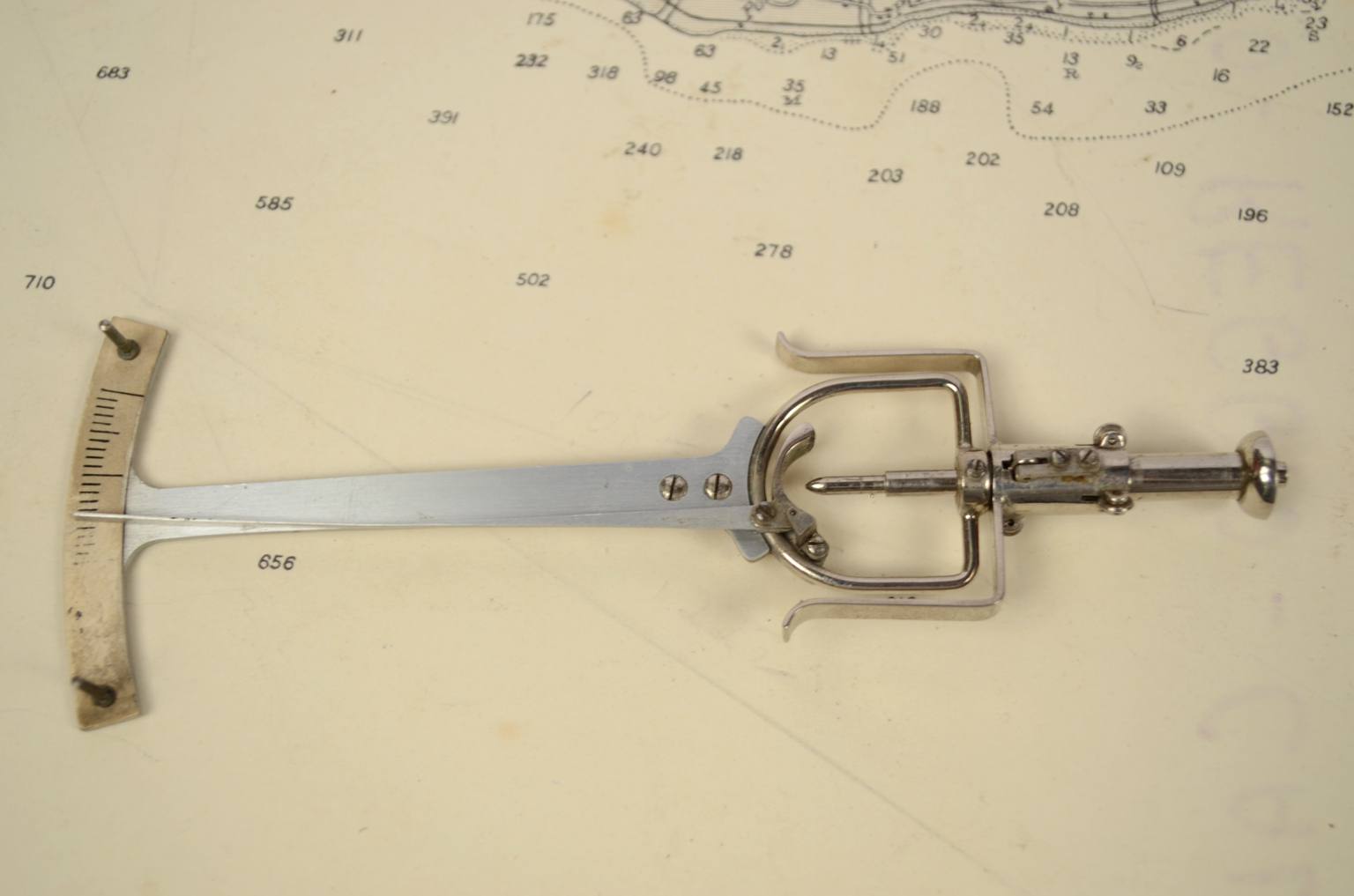 Old medical instruments/281-Tonometer Jacobsen