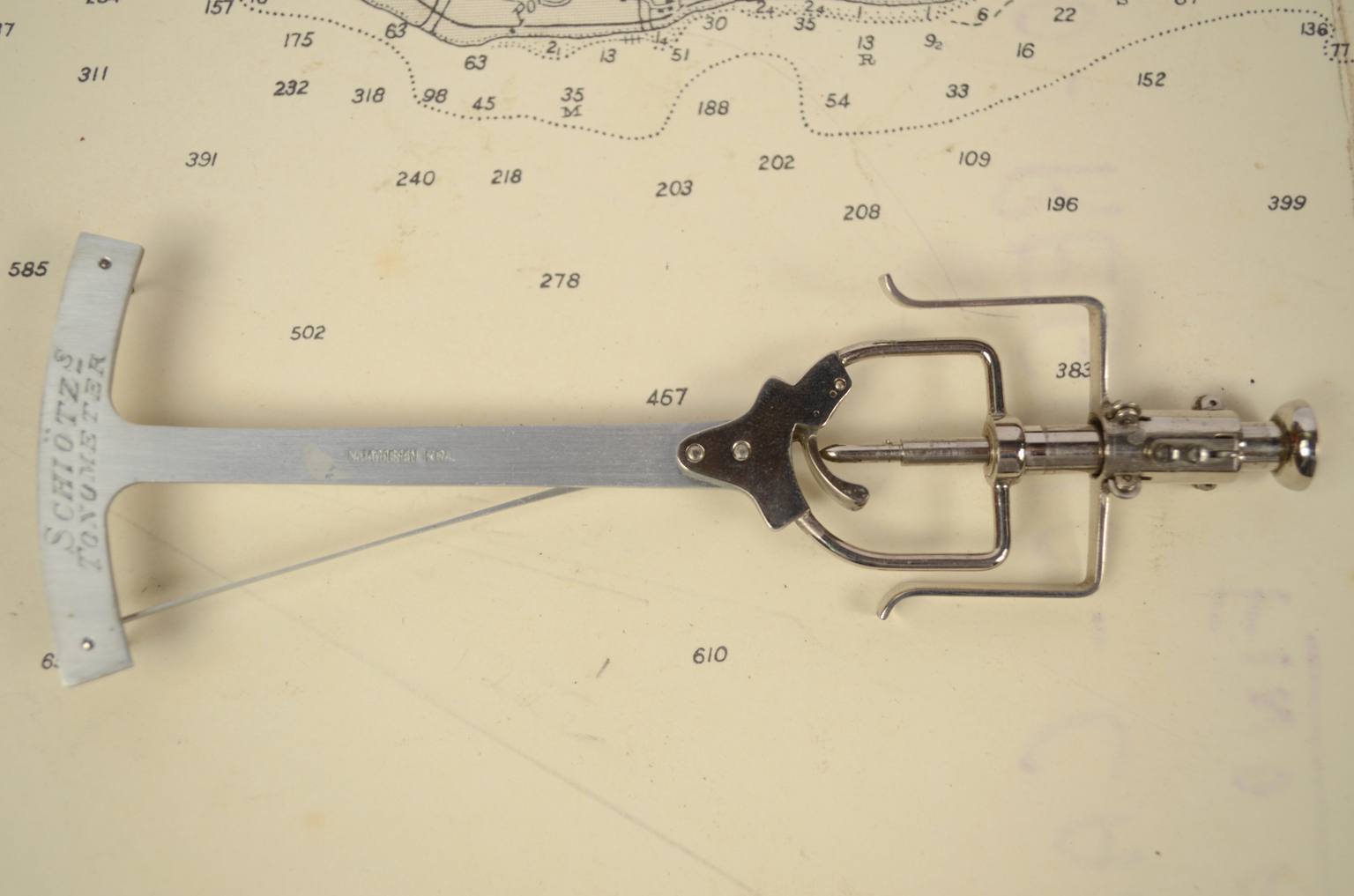 Old medical instruments/281-Tonometer Jacobsen