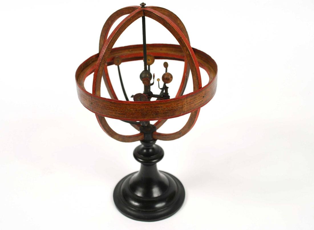 Antique astronomical instruments/2881-Antique planetarium