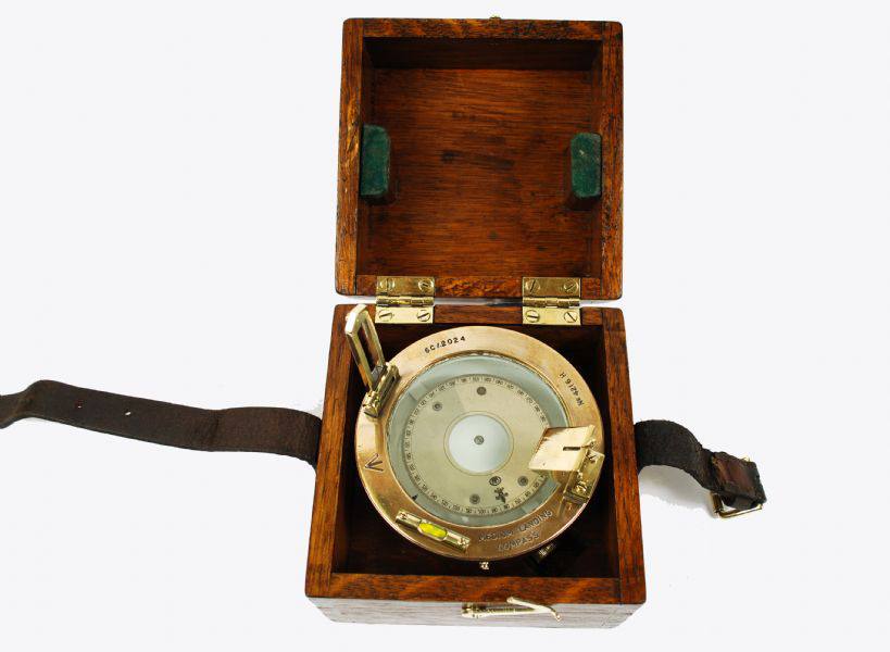 Antique compasses/3181-Landing compass