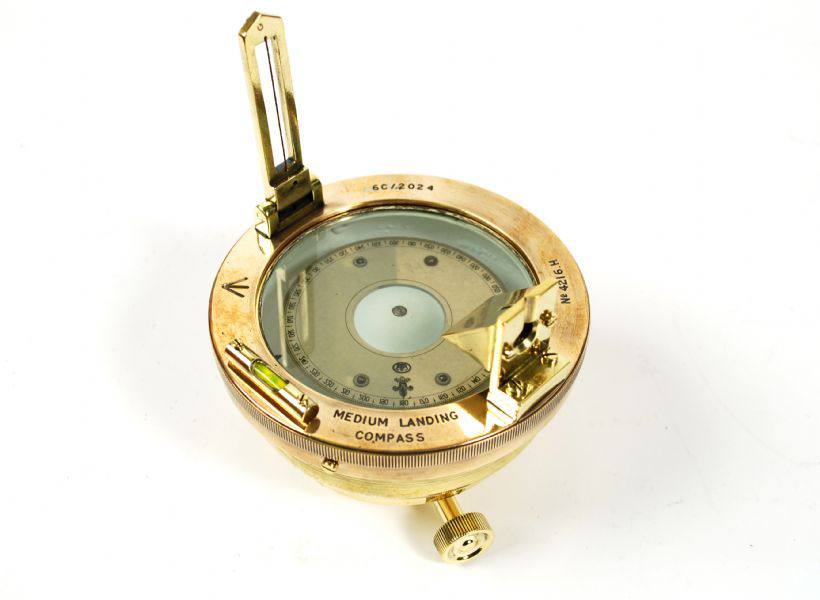 Antique compasses/3181-Landing compass