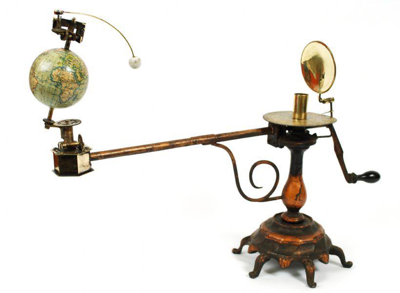 Antique astronomical instruments/3214-Vintage orrery
