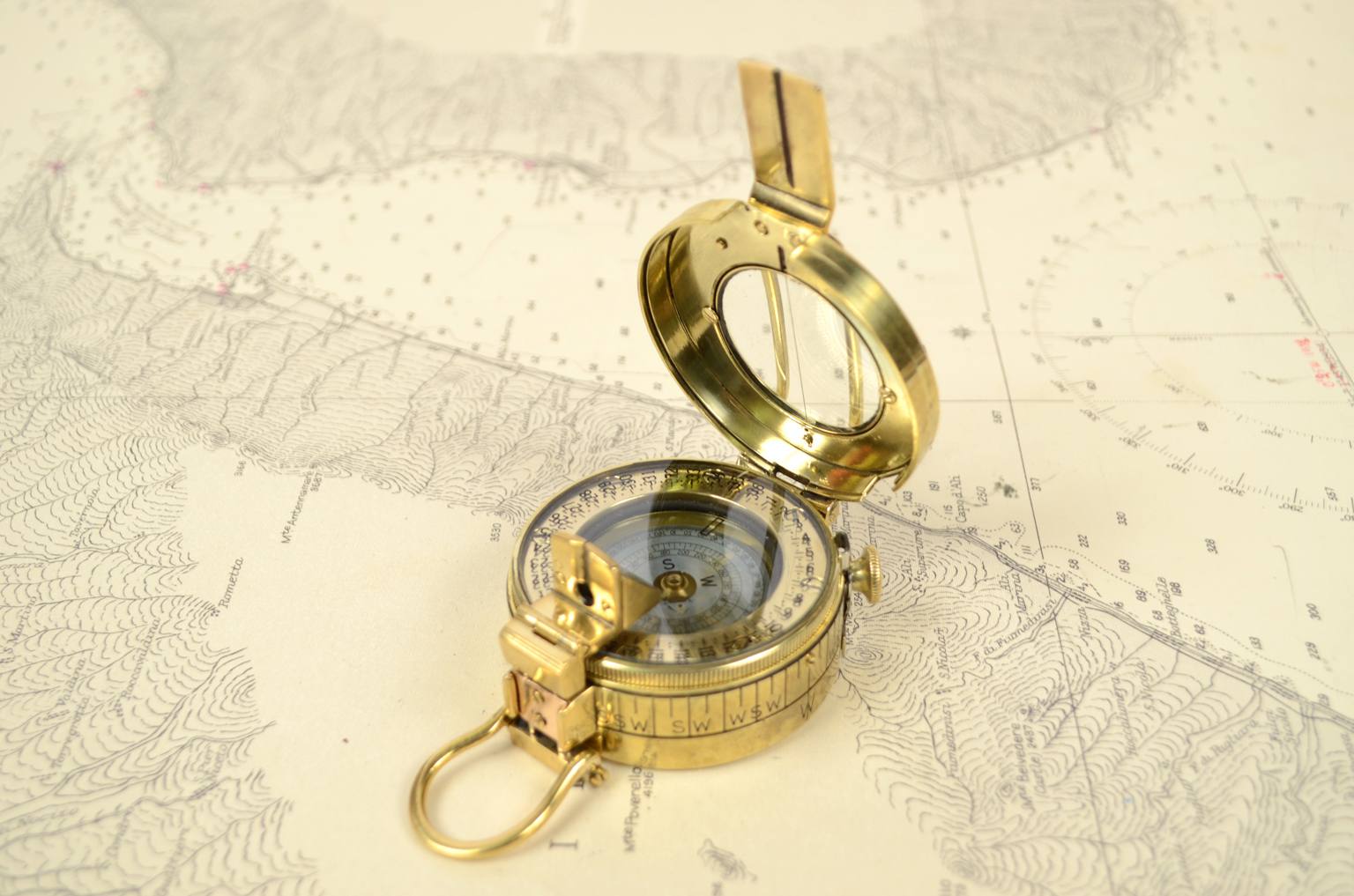 Antique compasses/3476a-Liquid prismatic compass