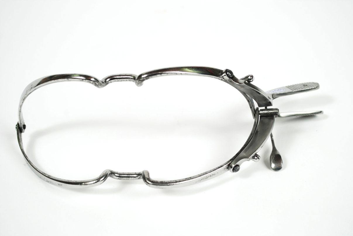 Old medical instruments/359-Jennings mouth gag