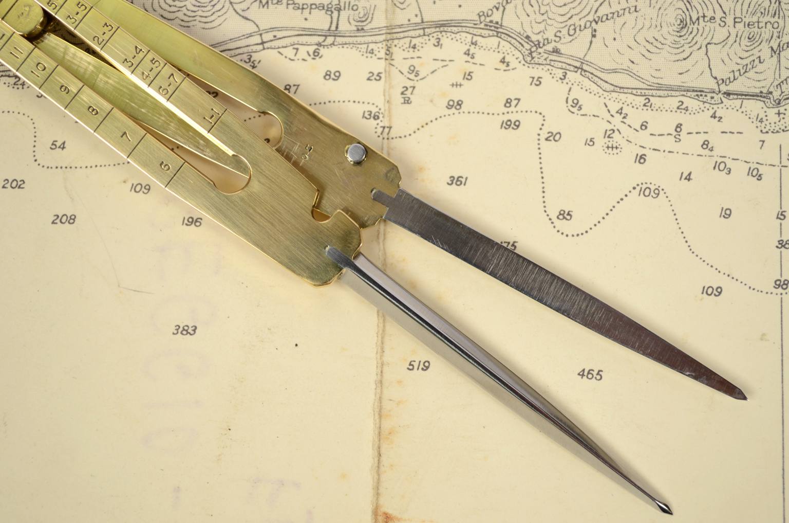 Antiquariato nautico/4300-Grande compasso antico