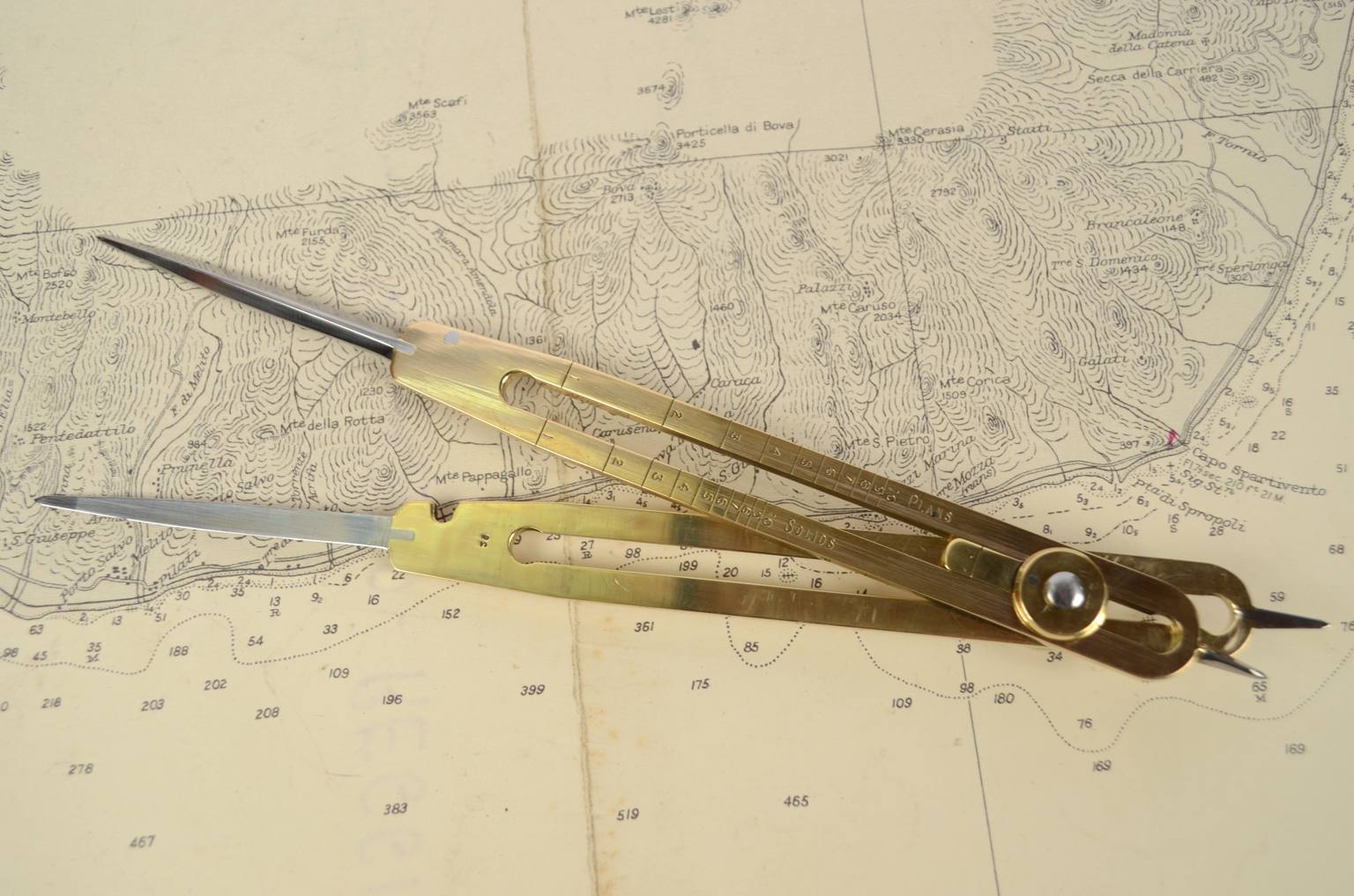 Antiquariato nautico/4300-Grande compasso antico