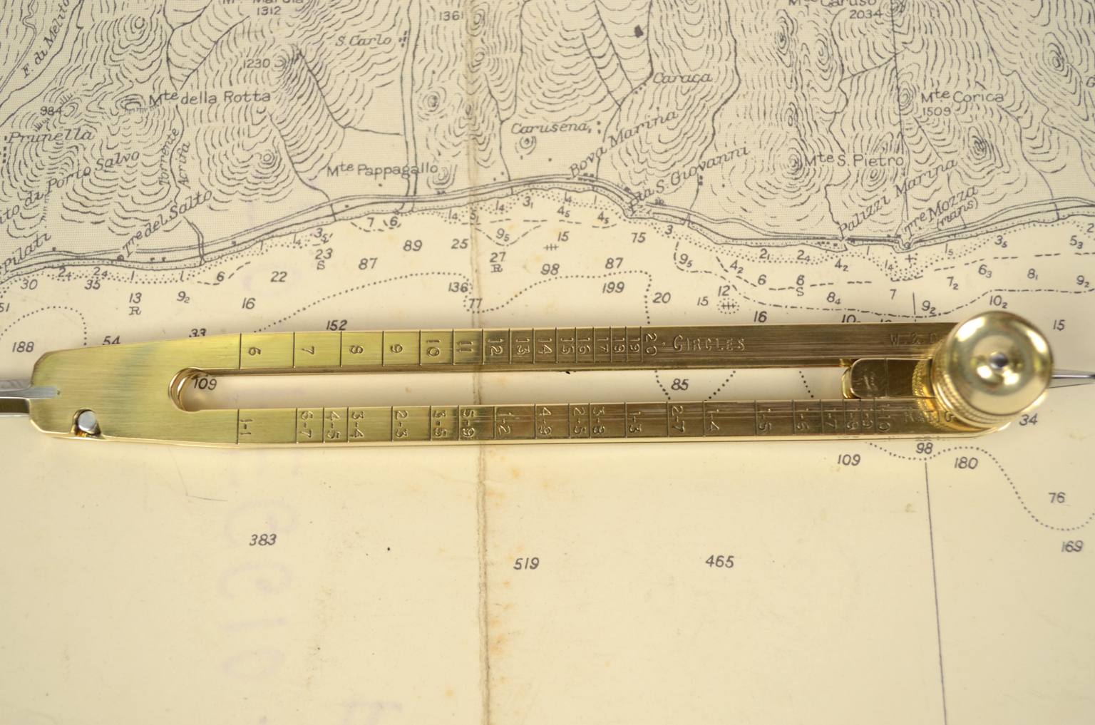 Antiquariato nautico/4300-Grande compasso antico