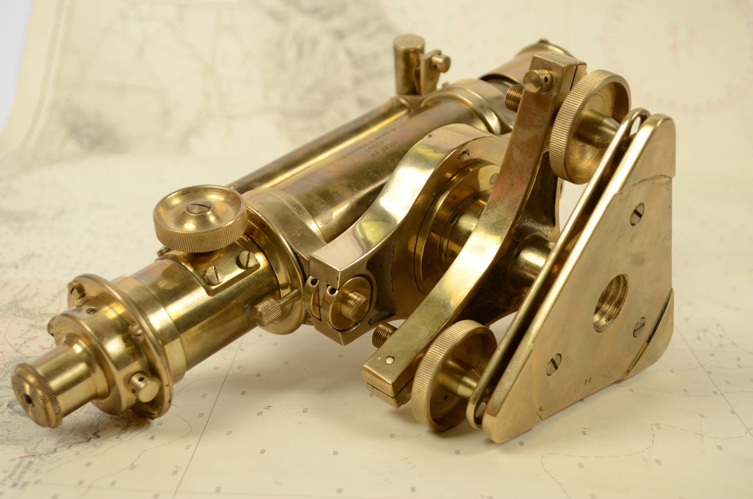 Antique measuring instruments/4711-Cooke level