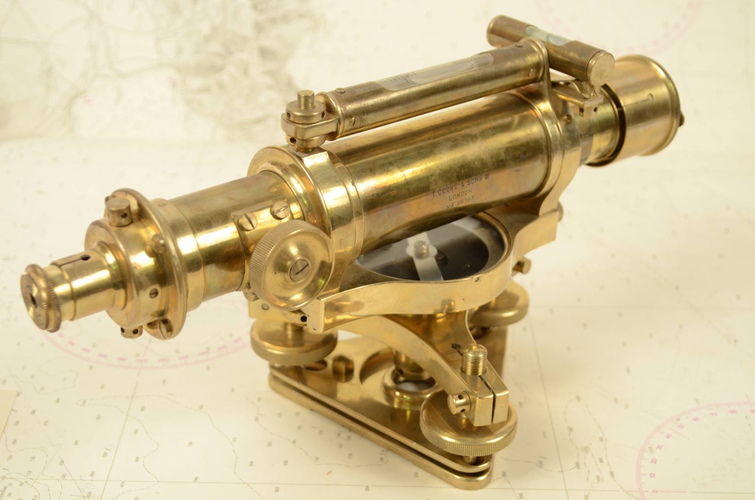 Antique measuring instruments/4711-Cooke level