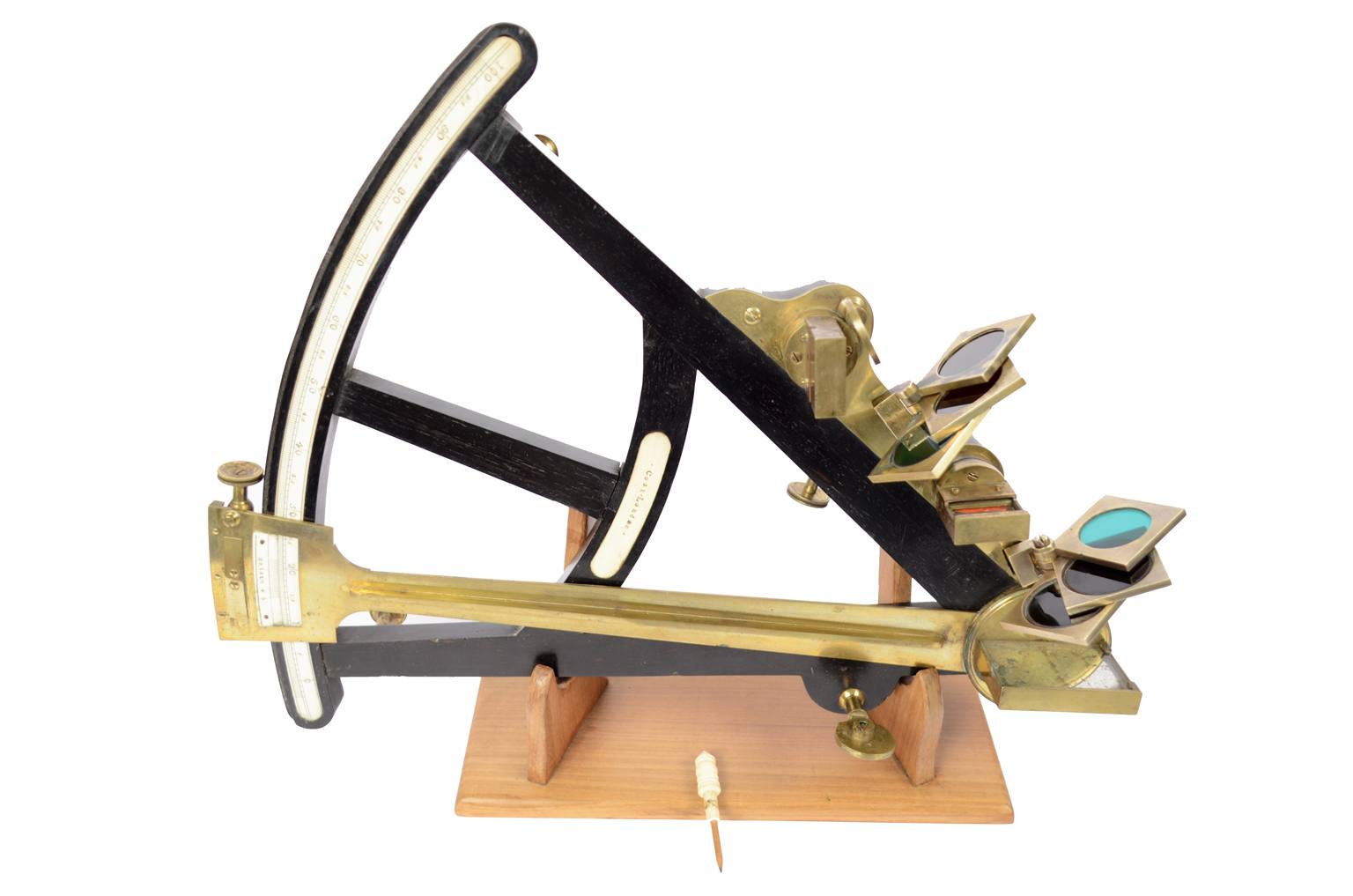Nautical antiques/4907A-Antique Cook octant