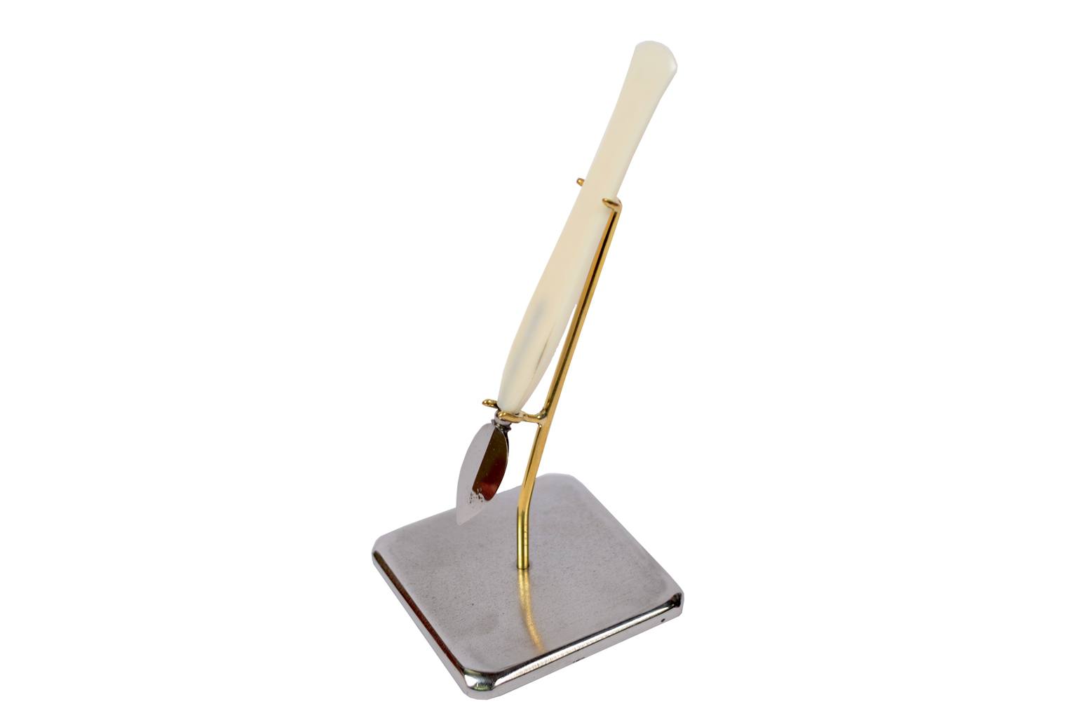 Old medical instruments/5015-Antique scalpel