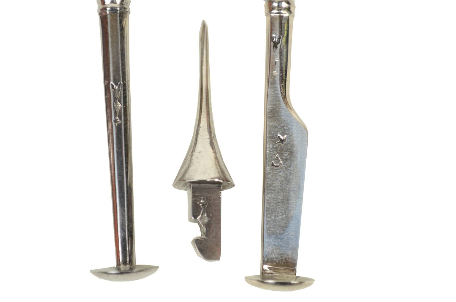 Old medical instruments/5087-Set of surgical instruments