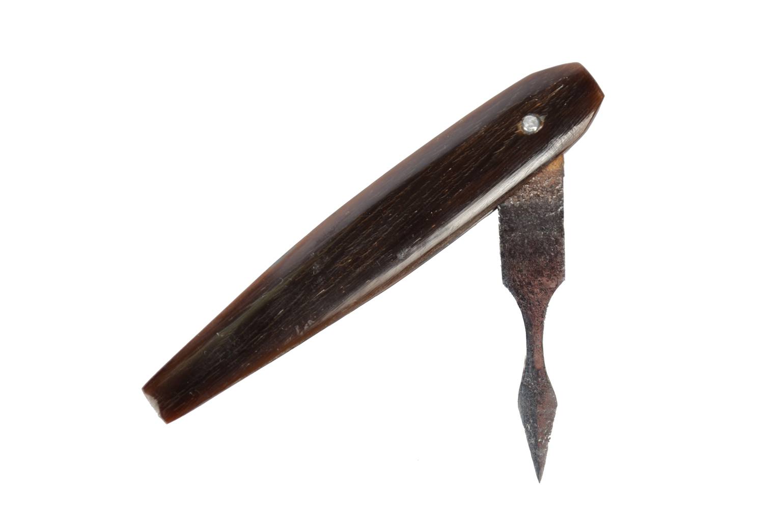 Old medical instruments/5092-Old lancet