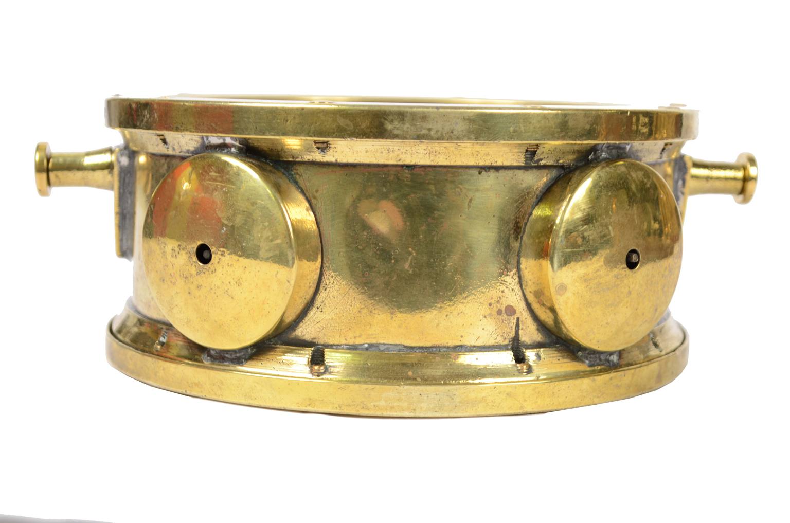 Antique compasses/5323-Old nautical compass