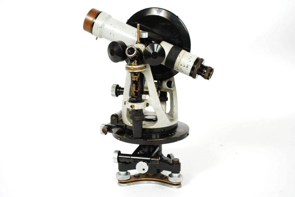 Antique measuring instruments/5340-Theodolite Carl Zeiss