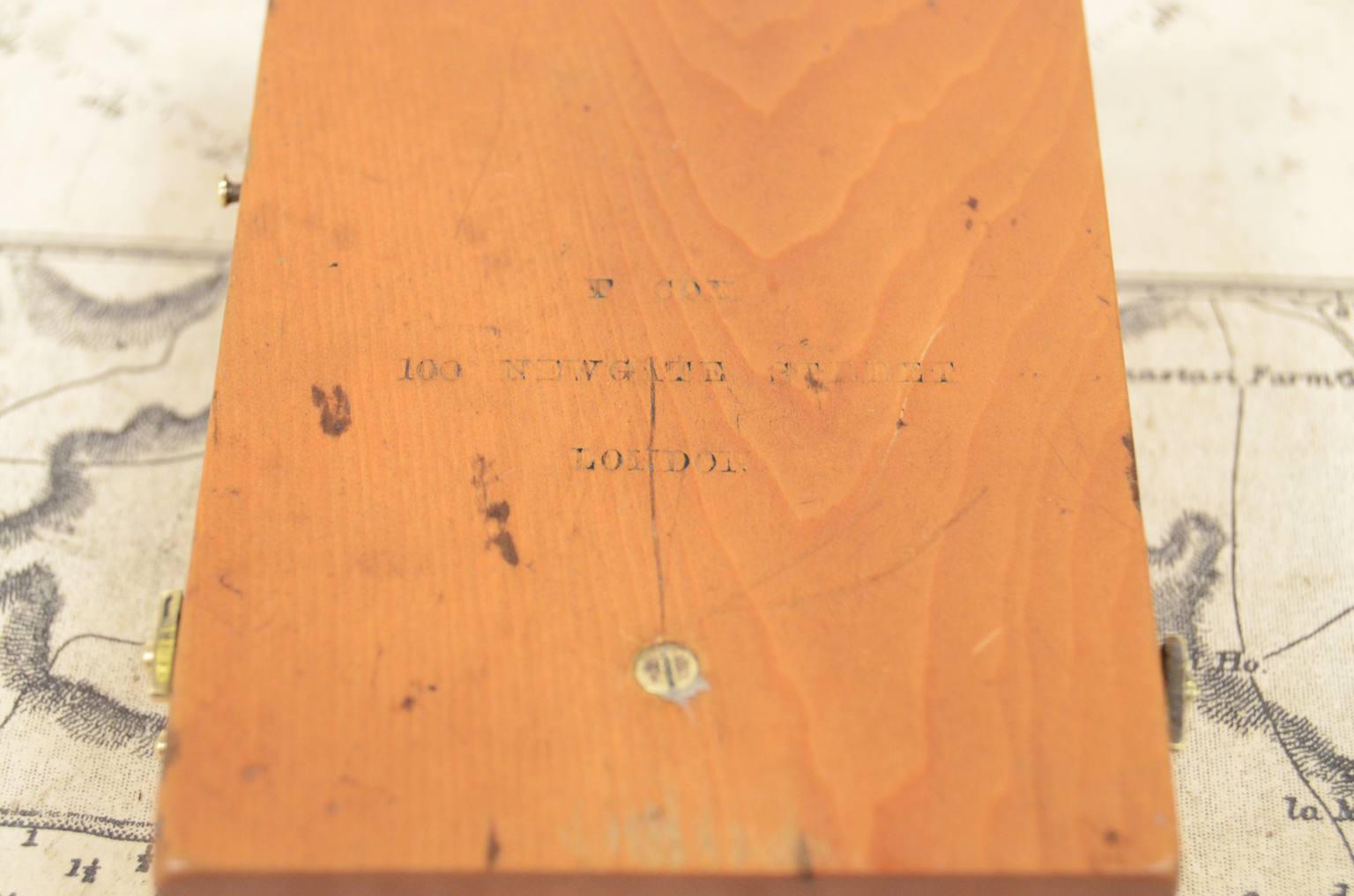 Antique compasses/5495-Antique sundial