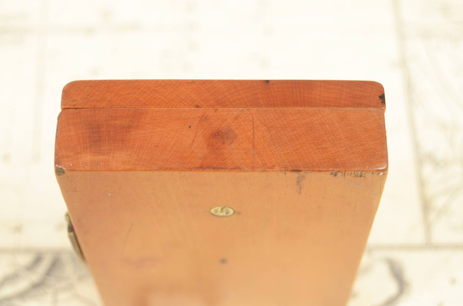 Antique compasses/5495-Antique sundial