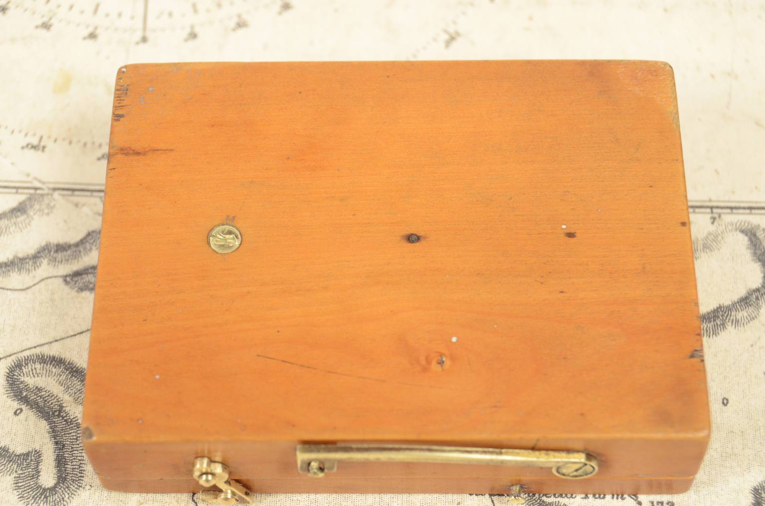 Antique compasses/5495-Antique sundial