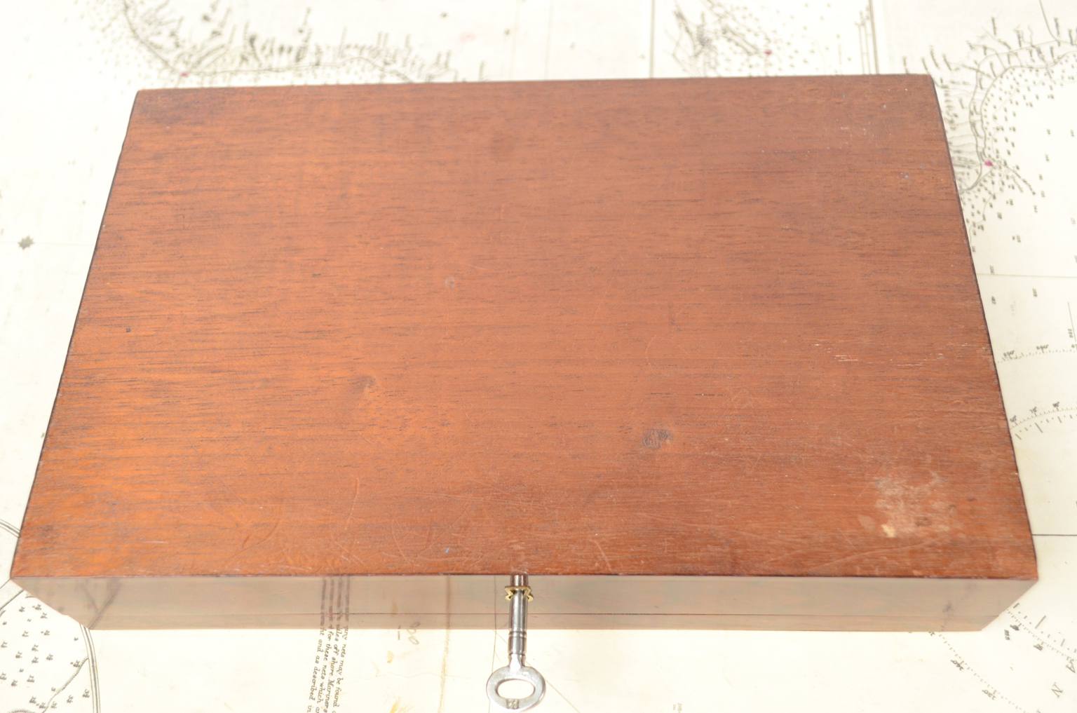 Nautical antiques/5511-Compasses nautical charts