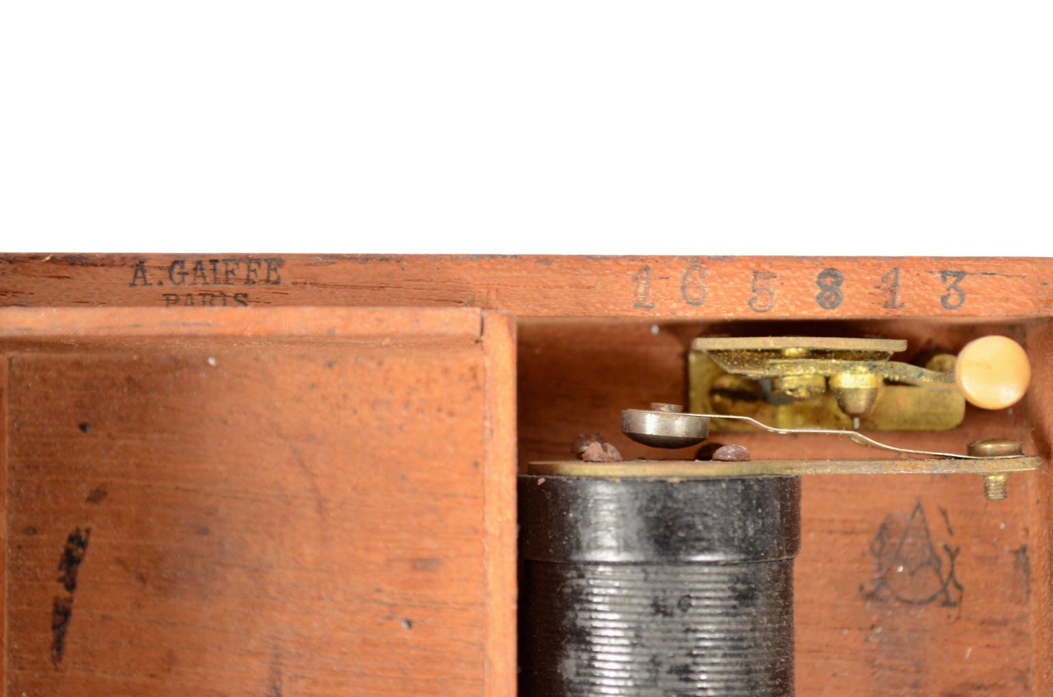 Old medical instruments/5515-Electromedical device