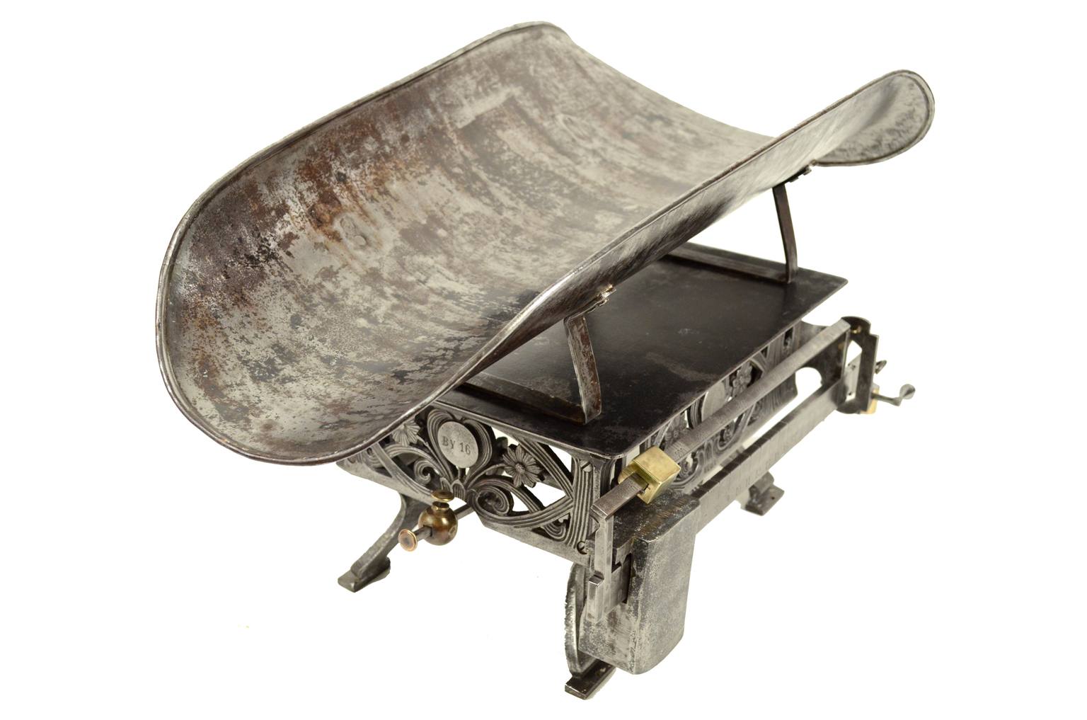 Strumenti medici d'epoca/5561-Bilancia pesa neonato