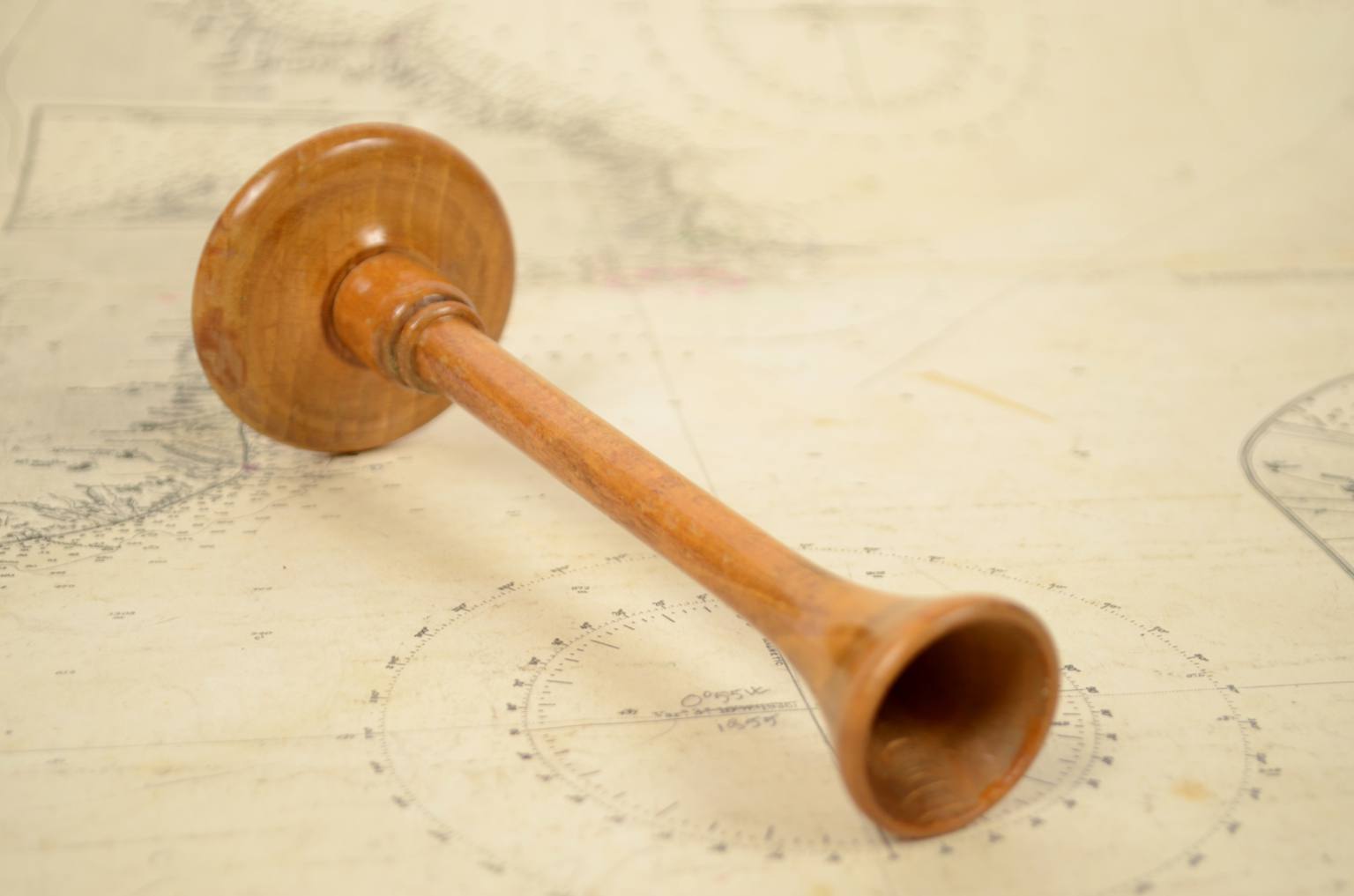 Old medical instruments/5645-Stethoscope 1900