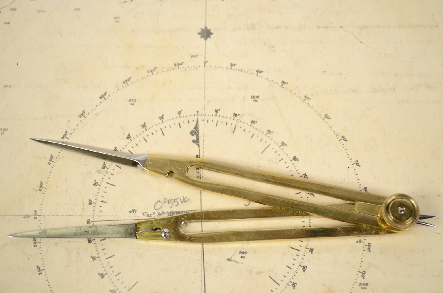 Antiquariato nautico/5680-Compasso antico