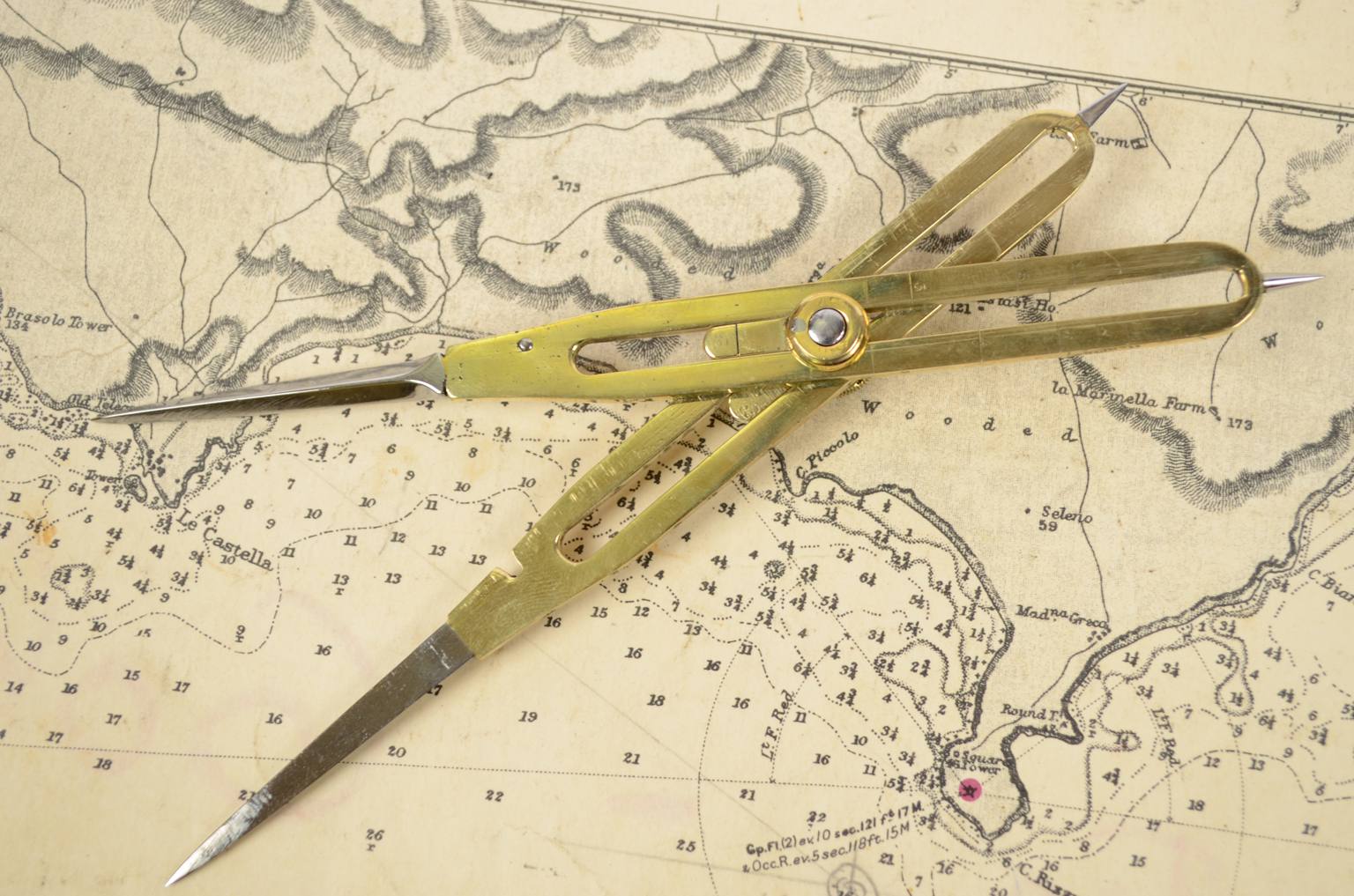 Antiquariato nautico/5680-Compasso antico