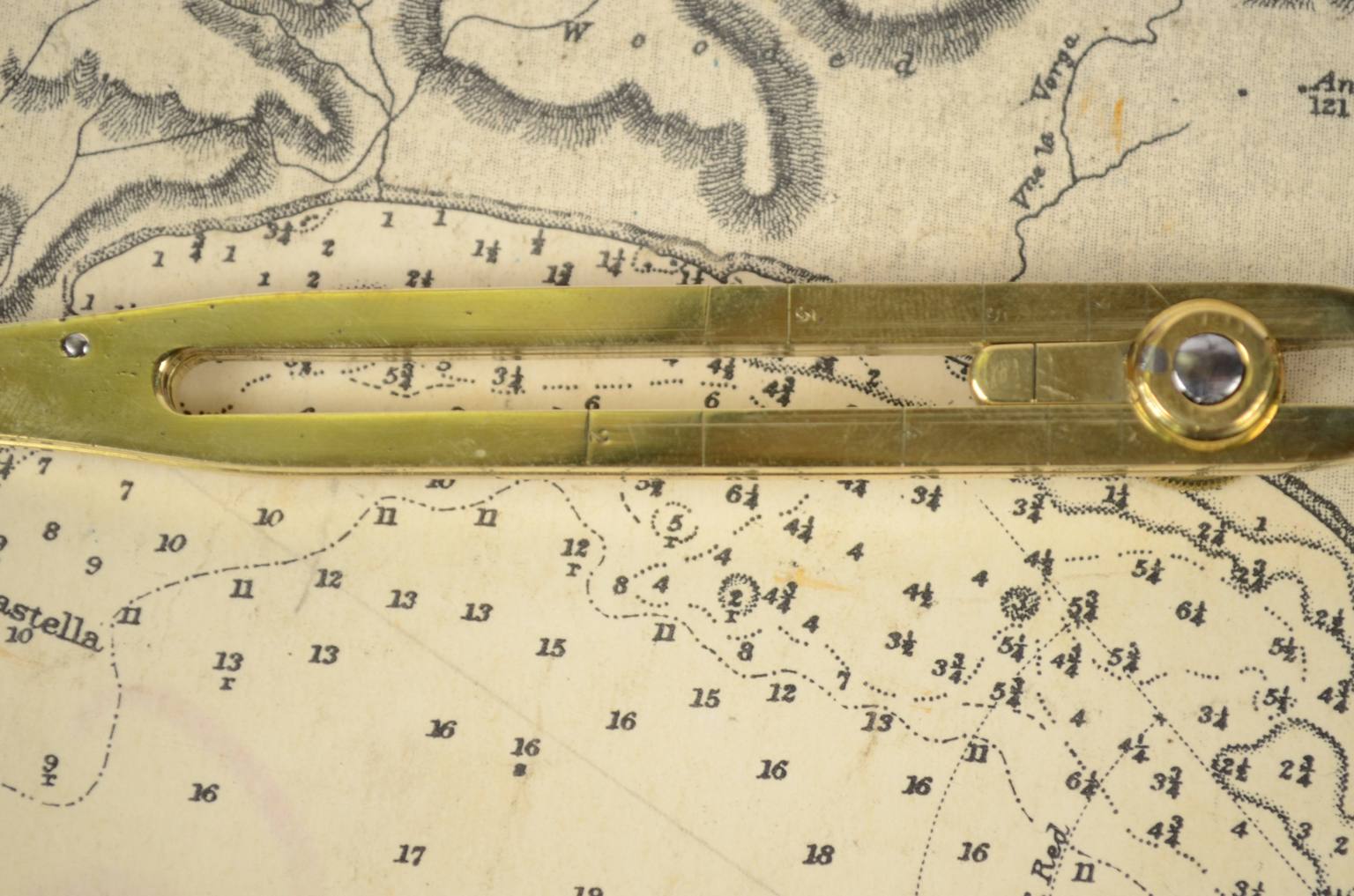 Antiquariato nautico/5680-Compasso antico