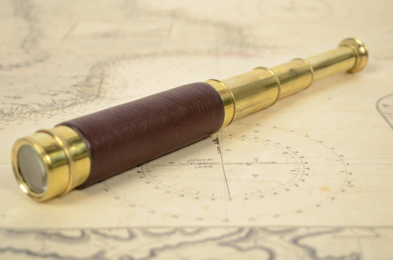 Nautical antiques/5751-Antique telescope