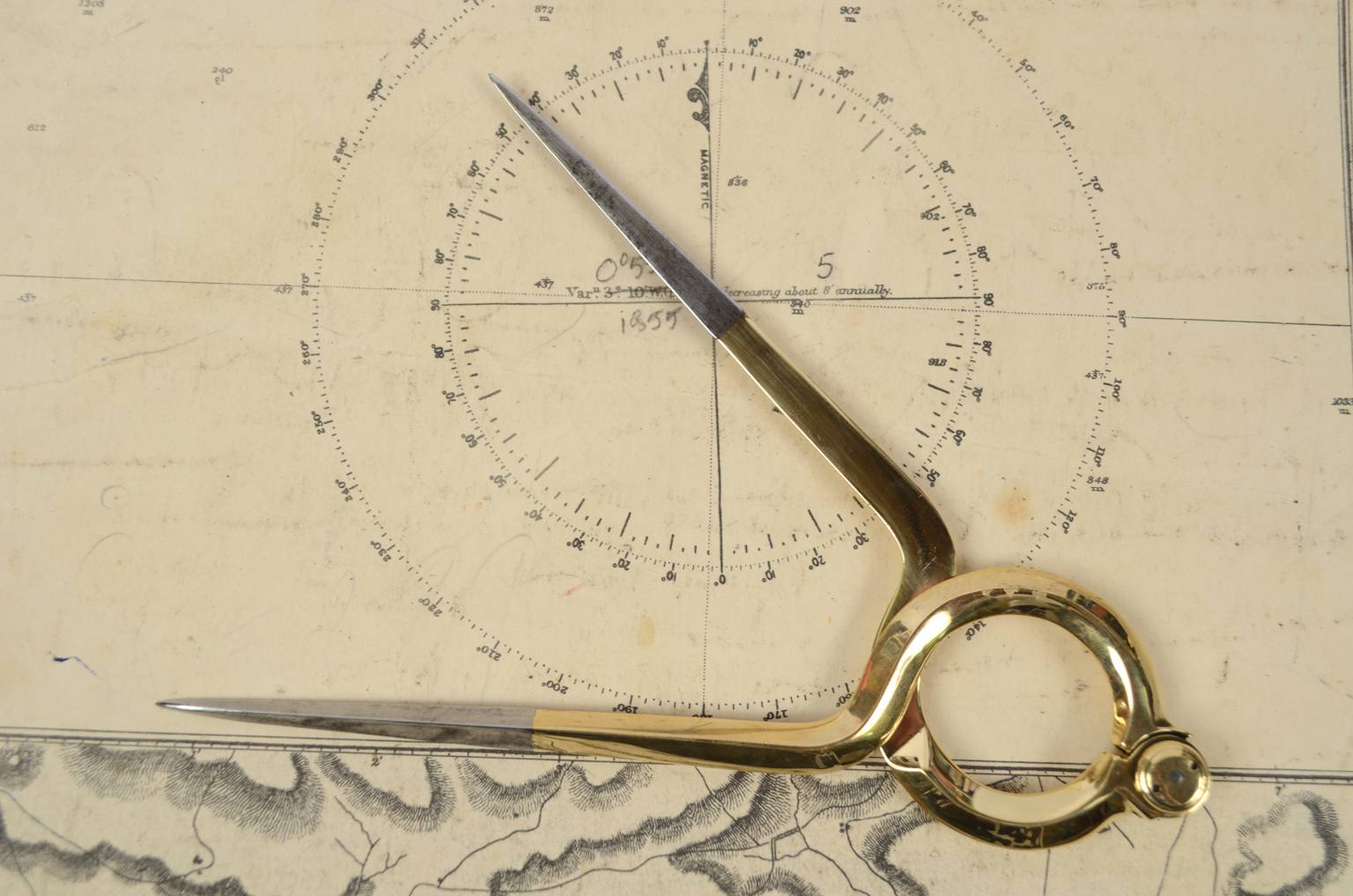 Antiquariato nautico/5775-Compasso da marina