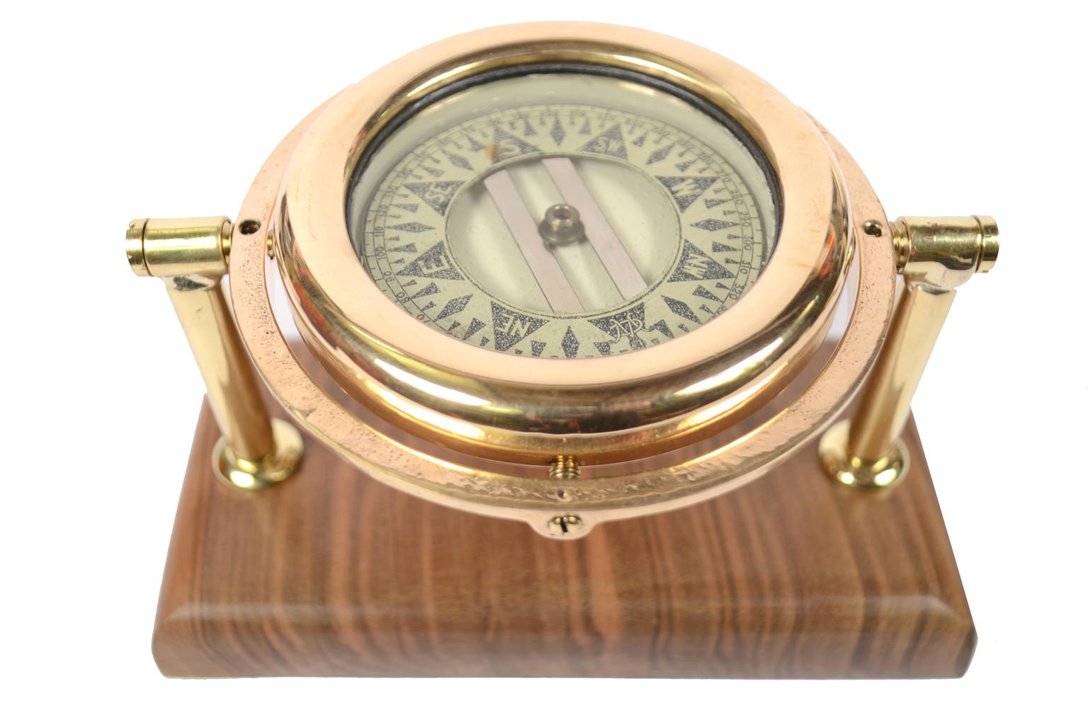 Antique compasses/5823A-American compass 1900