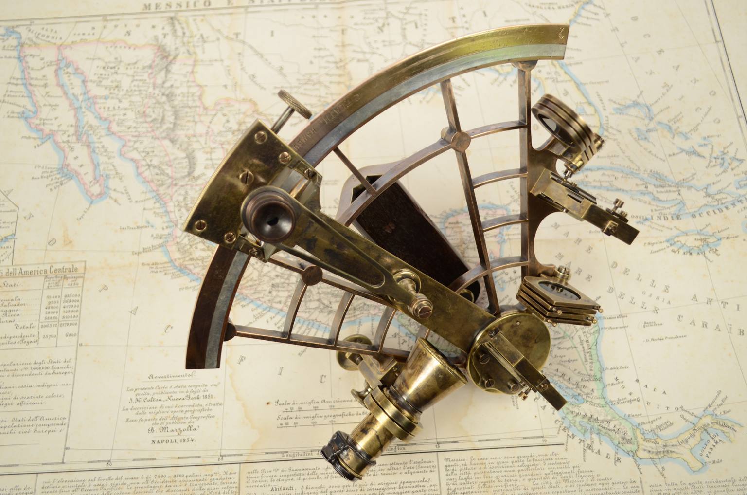 Nautical antiques/5832-Plath sextant