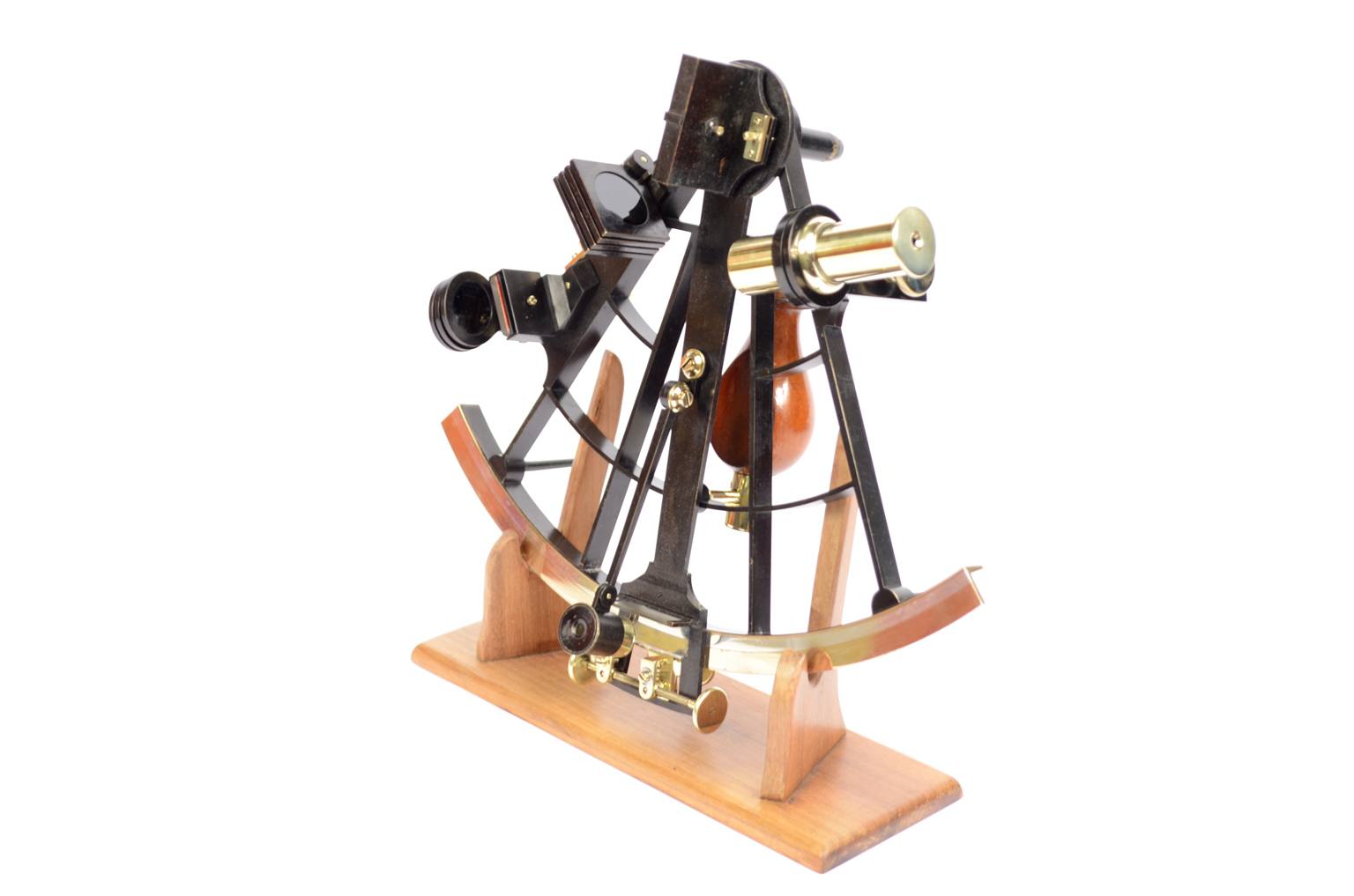 antiques/Code 5836 Lorieux antique sextant