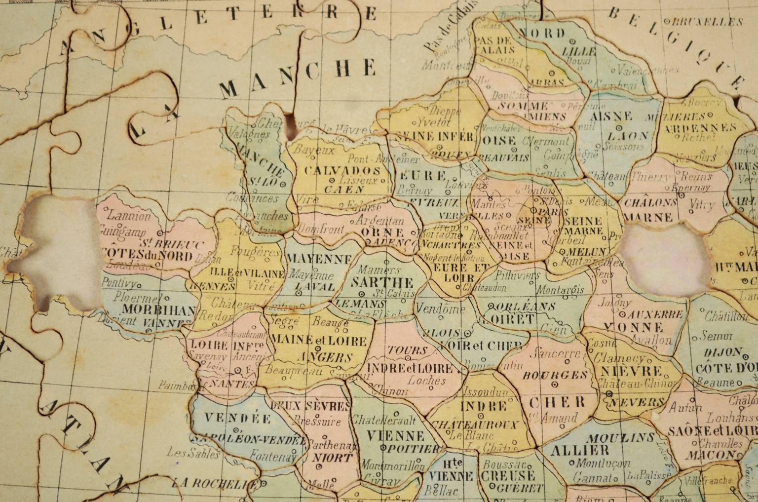 Antique globes-world maps/6337-World map puzzle