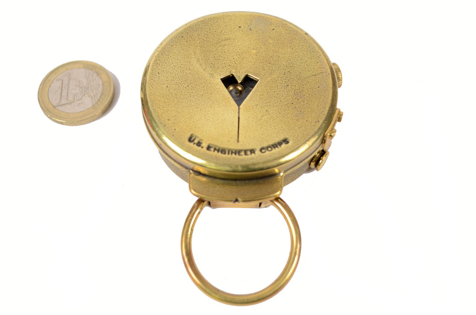 Antique compasses/5980-Old magnetic compass