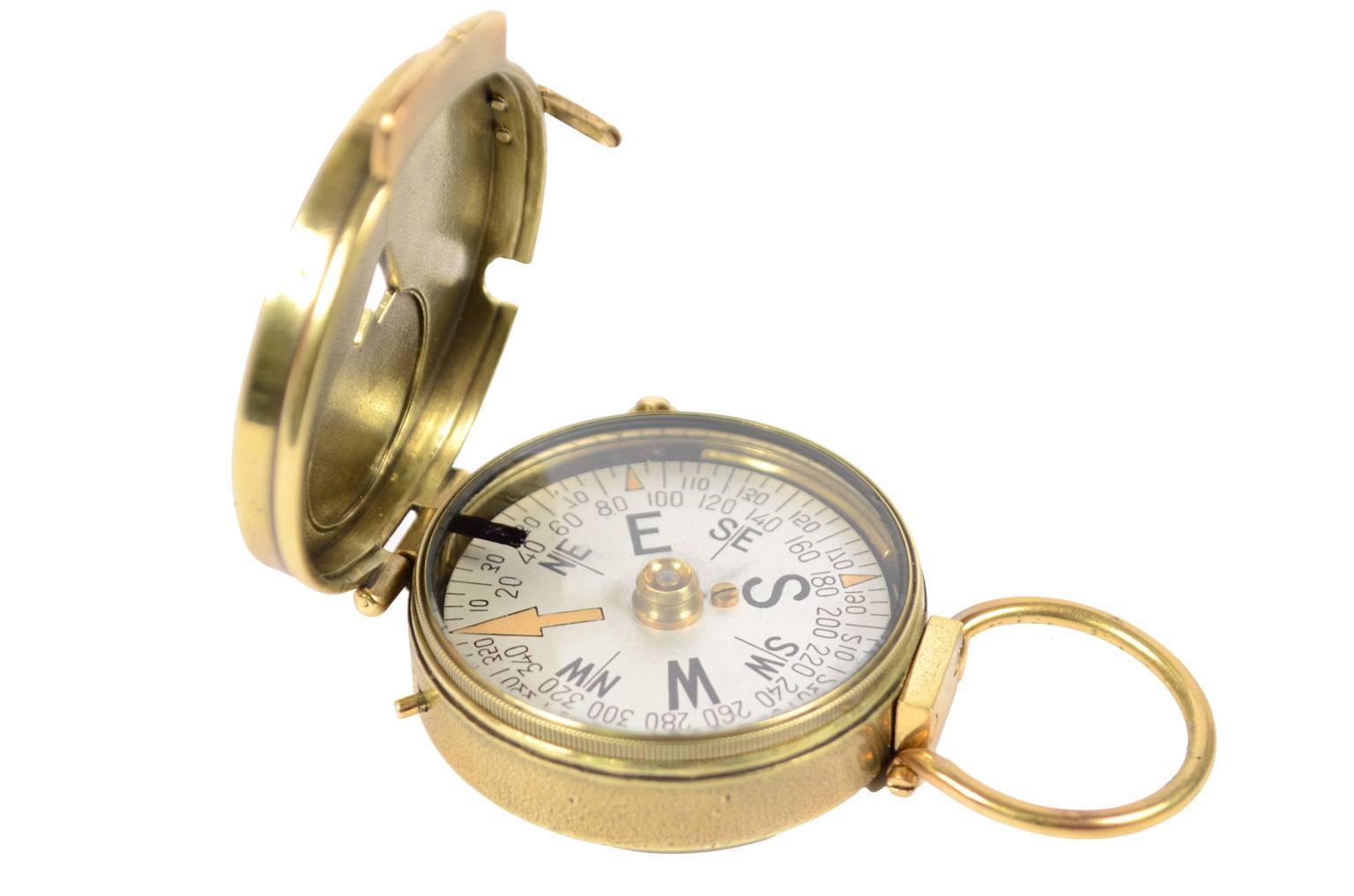 Antique compasses/5980-Old magnetic compass