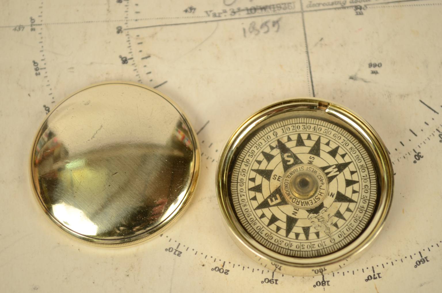 Antique compasses/5993-Vintage compass