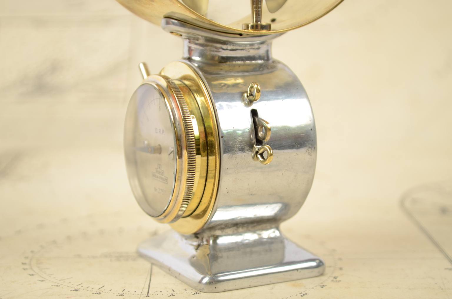 Antique measuring instruments/61056-Antique anemometer