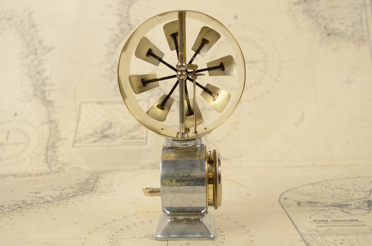 Antique measuring instruments/61056-Antique anemometer