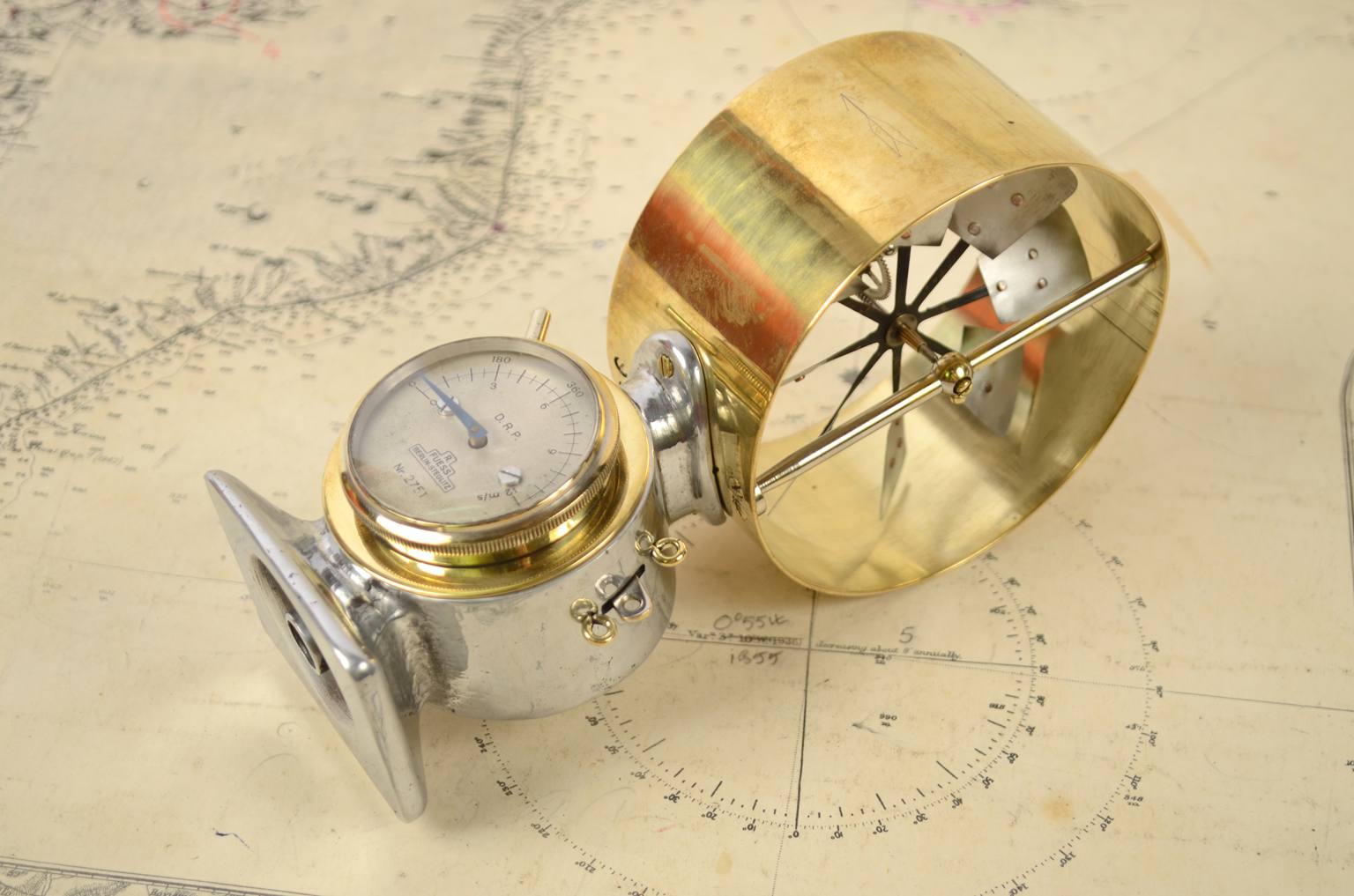 Antique measuring instruments/61056-Antique anemometer