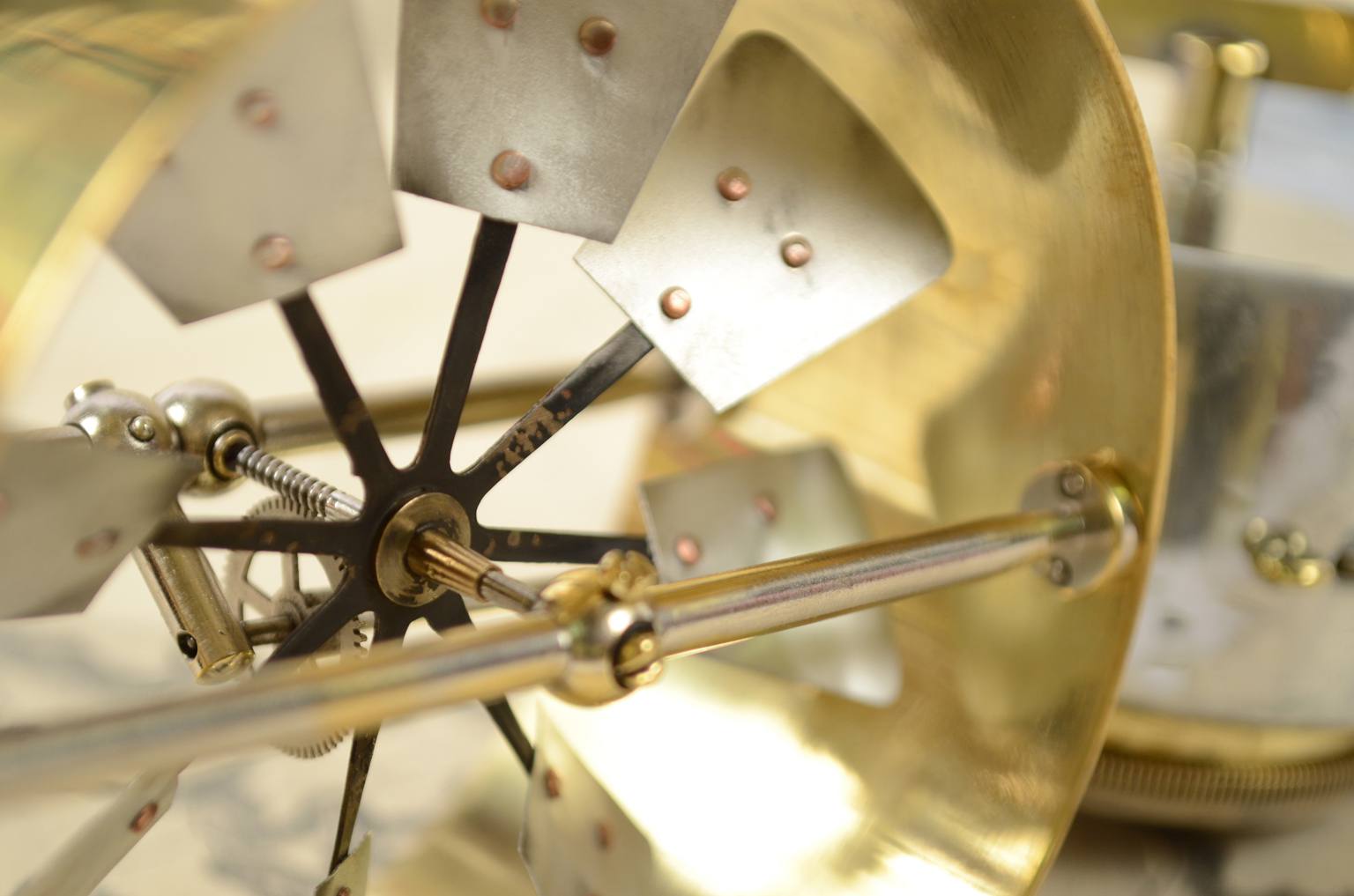 Antique measuring instruments/61056-Antique anemometer