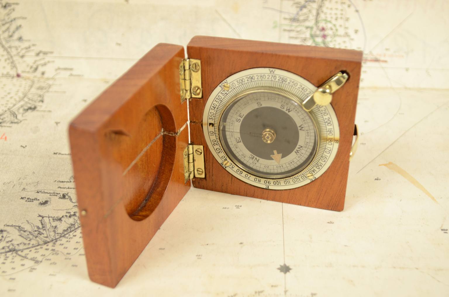 Antique compasses/6193-British compass