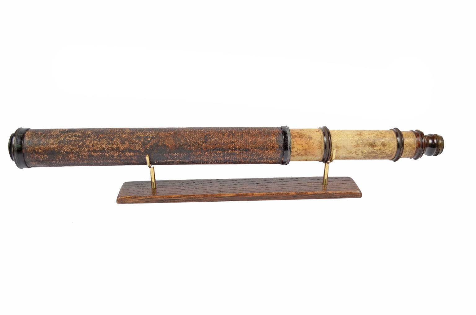 Antique astronomical instruments/6214-Antique telescope