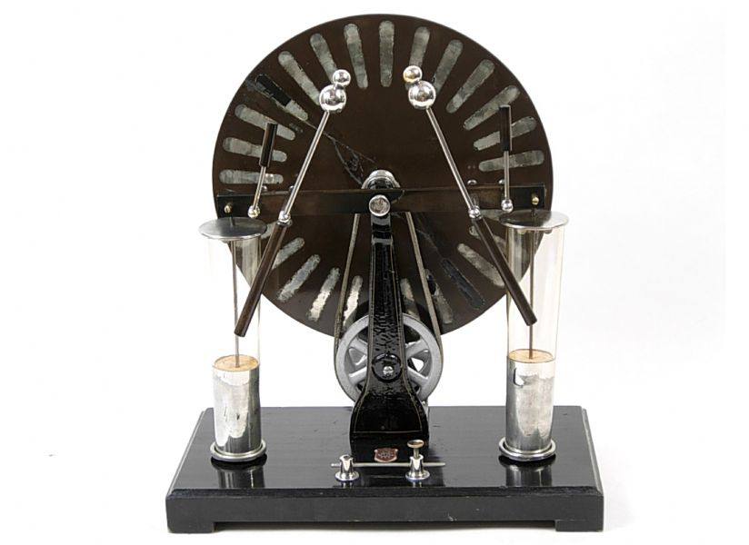 Antique measuring instruments/6264-Electrostatic machine