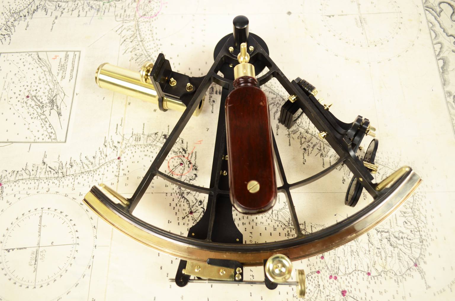 Nautical antiques/6309-Antique sextant