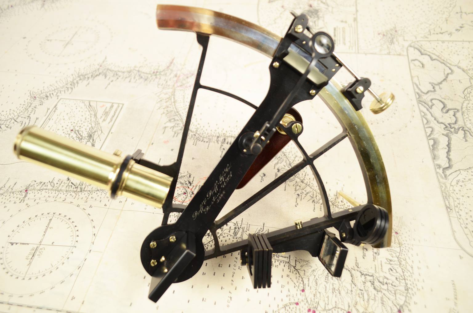 Nautical antiques/6309-Antique sextant
