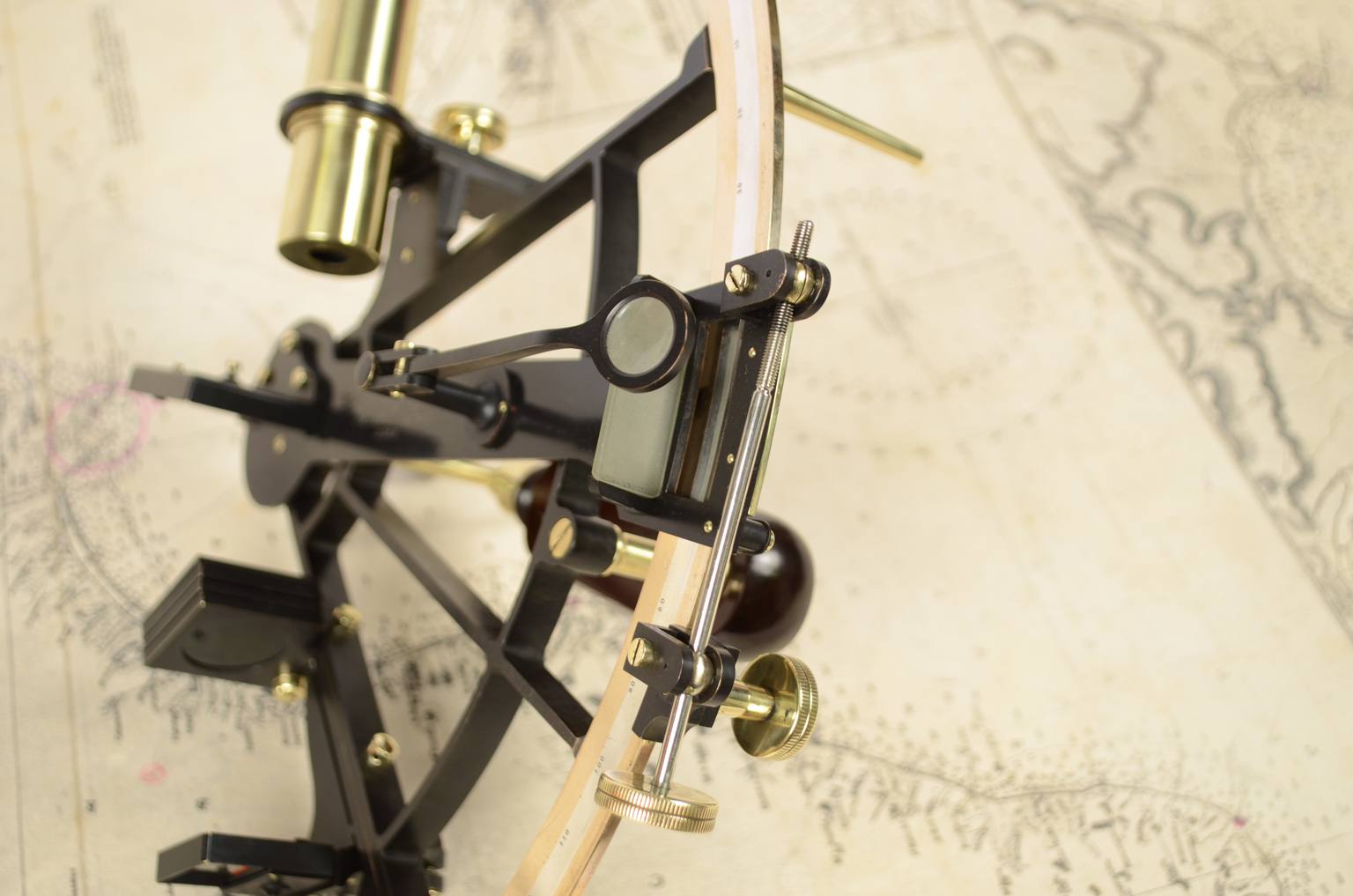 Nautical antiques/6309-Antique sextant