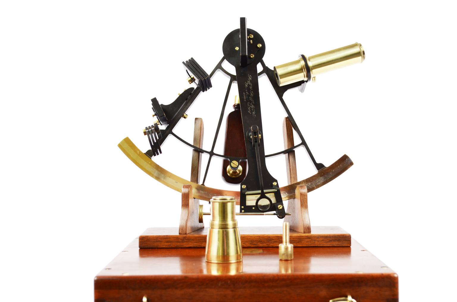 Nautical antiques/6309-Antique sextant