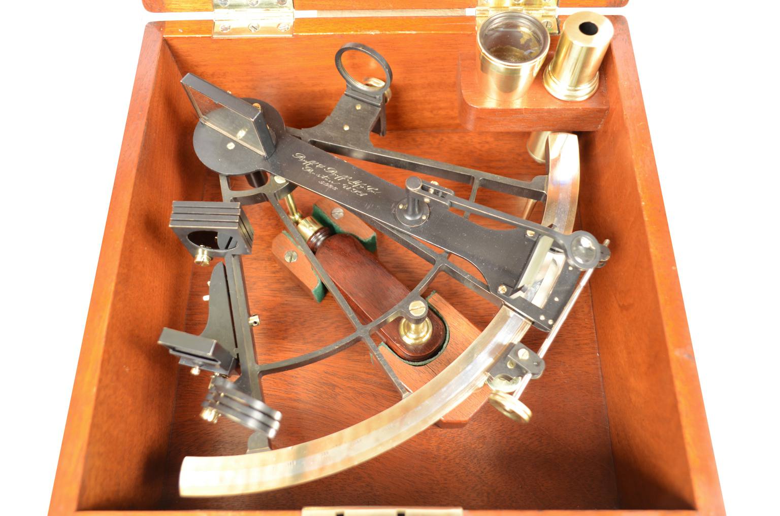 Nautical antiques/6309-Antique sextant